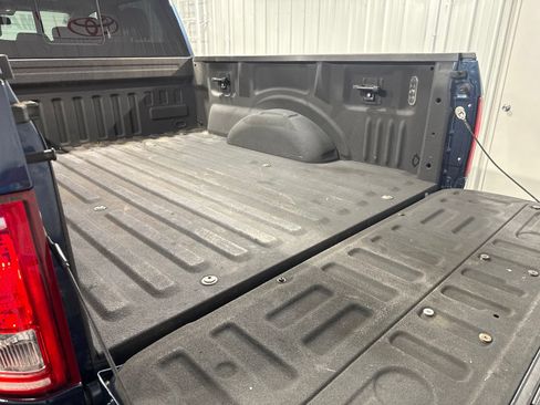 Used 2017 Ford F150 XLT w/ Equipment Group 302A Luxury AWD/4WD image 53