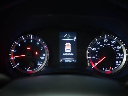 Used 2021 Toyota Highlander LE AWD/4WD image 20