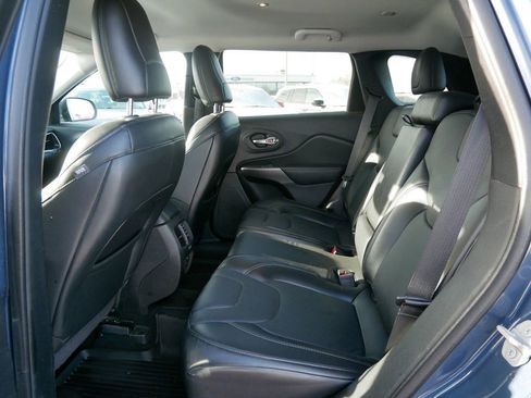 Used 2020 Jeep Cherokee Limited image 12