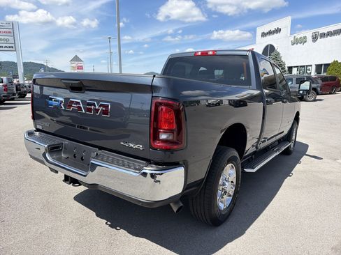 Used 2026 RAM 2500 Big Horn AWD/4WD image 9
