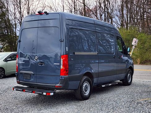 Used 2019 Mercedes-Benz Sprinter 144 image 3