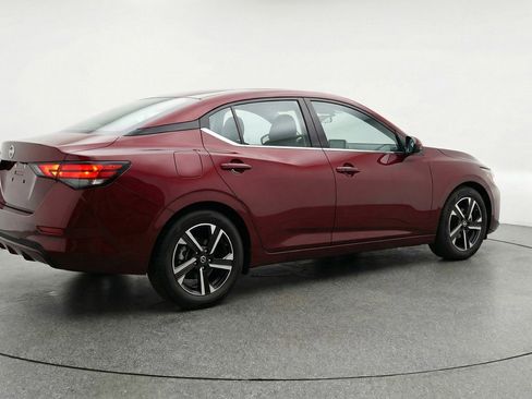 Used 2025 Nissan Sentra SV image 6