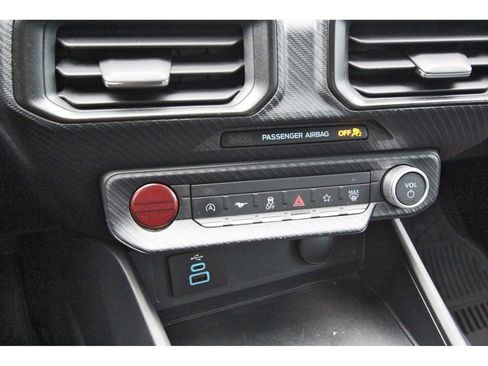 Used 2024 Ford Mustang EcoBoost image 17