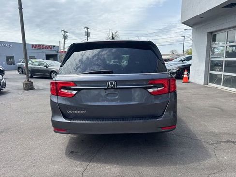 Used 2024 Honda Odyssey EX-L image 3