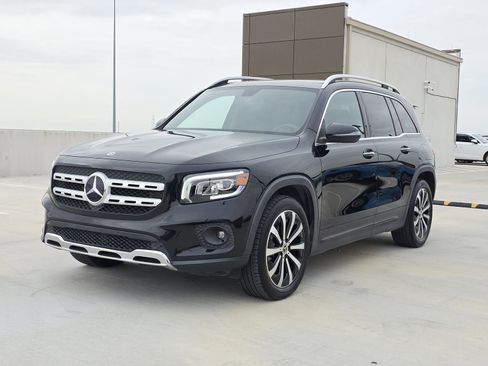 Used 2021 Mercedes-Benz GLB 250 image 2