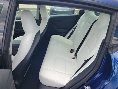 Used 2023 Tesla Model 3 Standard Range RWD image 9