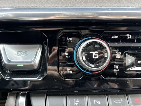 Used 2024 GMC Sierra 2500 Denali w/ Denali Reserve Package image 15