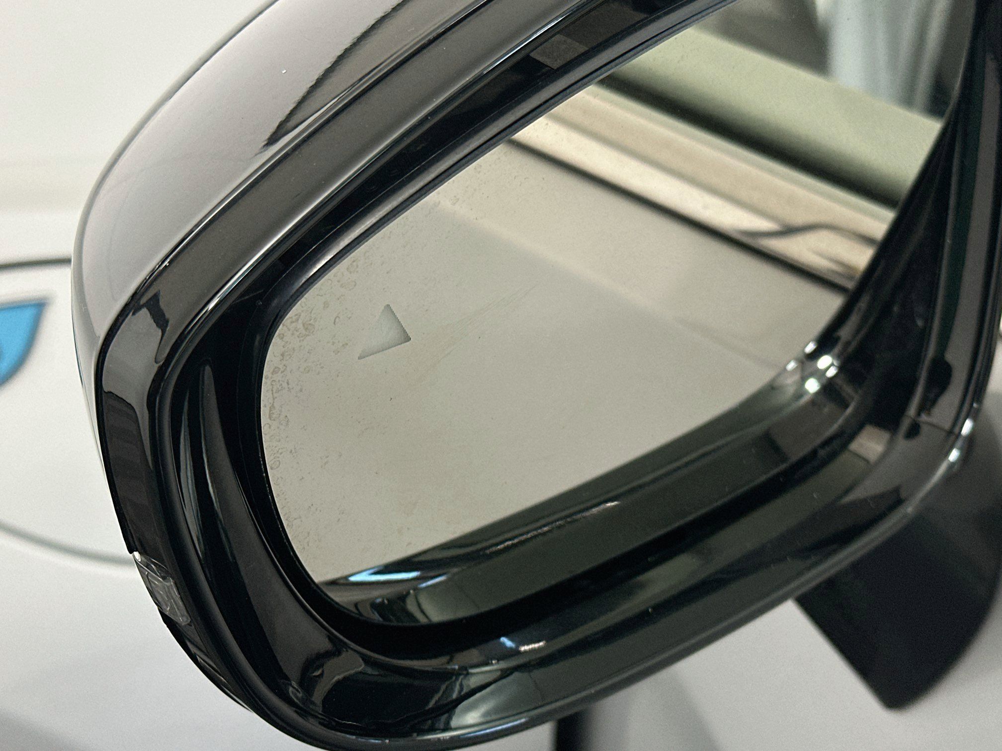 Used 2024 Chrysler Pacifica Limited FWD image 16