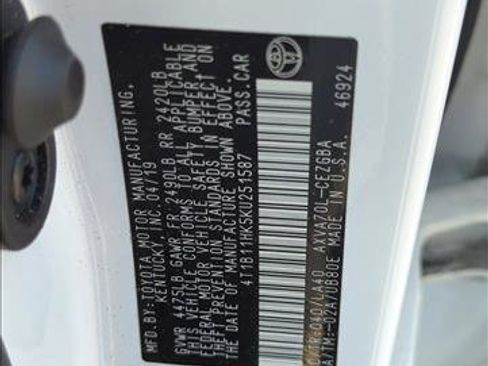Certified 2019 Toyota Camry XLE FWD image 24