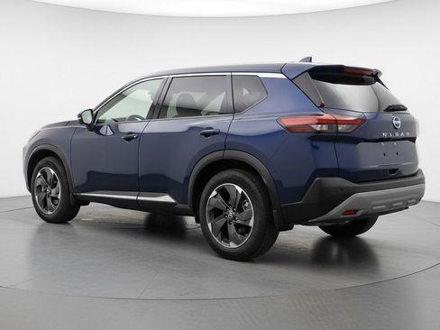 Used 2025 Nissan Rogue SV FWD image 5