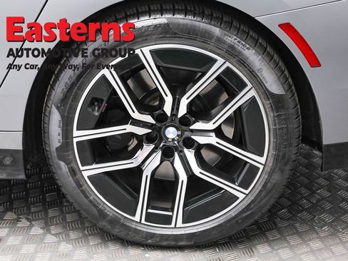 Used 2023 BMW 740i w/ Executive Package RWD image 8