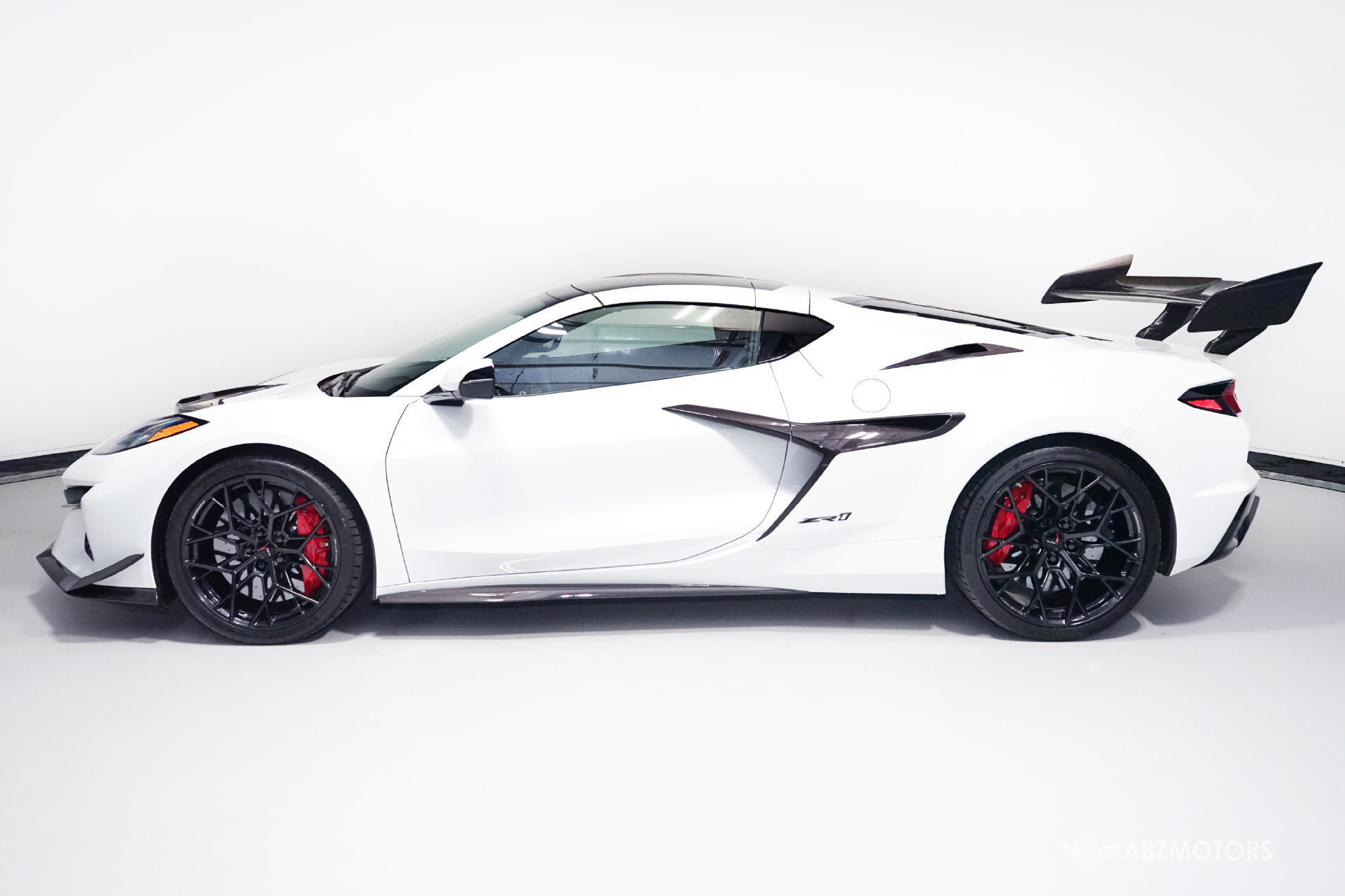 Used 2026 Chevrolet Corvette ZR1 w/ ZR1 Carbon Fiber Aero Package RWD image 5