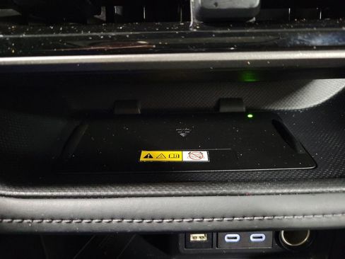 Used 2024 Toyota Highlander XLE image 19