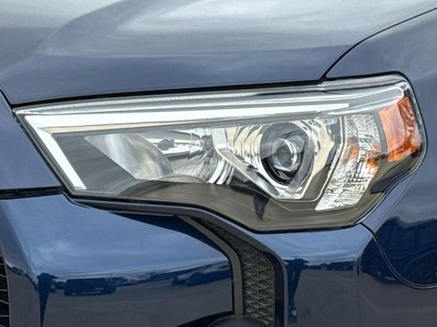 Used 2024 Toyota 4Runner SR5 Premium w/ Moonroof Package RWD image 4