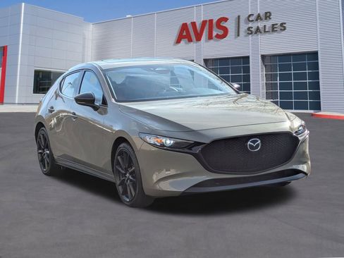 Used 2024 MAZDA MAZDA3 s image 3