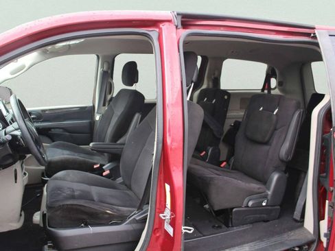 Used 2015 Dodge Grand Caravan SE w/ Quick Order Package 29E SE FWD image 6