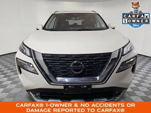 Used 2021 Nissan Rogue Platinum image 3