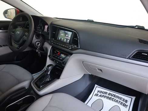 Used 2017 Hyundai Elantra SE FWD image 27