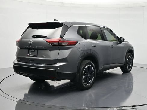 Certified 2024 Nissan Rogue SV FWD image 5