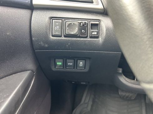 Used 2017 Nissan Sentra SR w/ Protection Package image 23