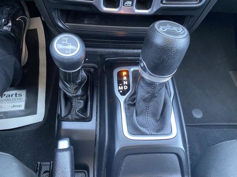 Used 2018 Jeep Wrangler Unlimited Sport S AWD/4WD image 26