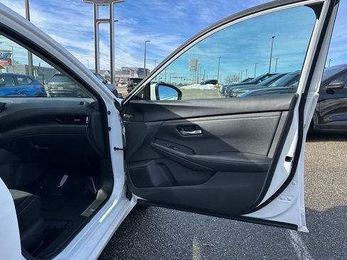 Used 2023 Nissan Sentra SV image 16