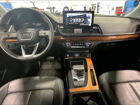 Certified 2023 Audi Q5 2.0T Premium w/ Convenience Package image 15