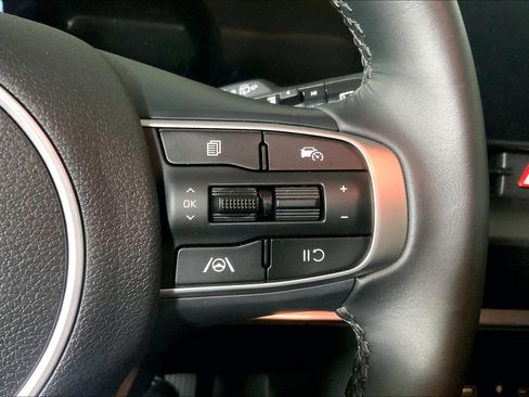 Used 2023 Kia Sportage EX FWD image 19