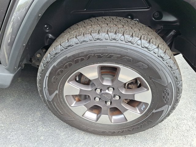 Certified 2018 Jeep Wrangler Unlimited Sahara AWD/4WD image 4
