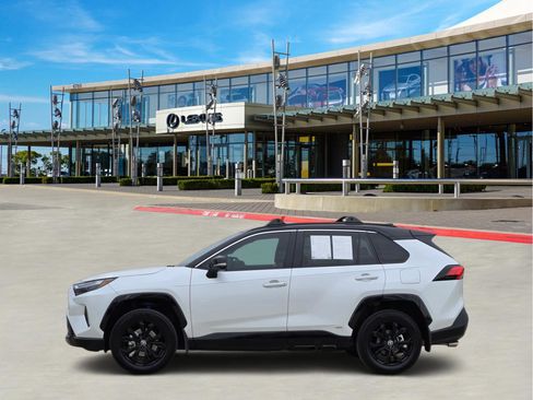 Used 2024 Toyota RAV4 XSE image 4