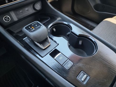 Used 2023 Nissan Rogue SV image 22