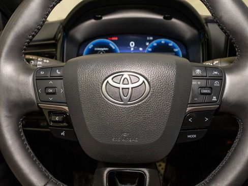 Used 2025 Toyota Camry XSE image 19