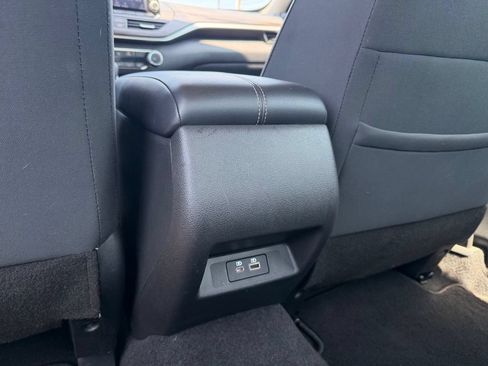 Used 2025 Nissan Altima 2.5 SV FWD image 29