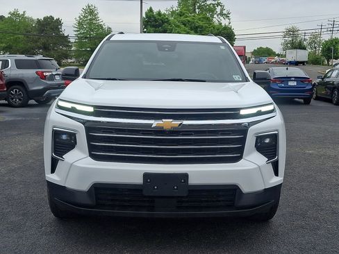 Certified 2024 Chevrolet Traverse LT w/ LPO, Floor Liner Package AWD/4WD image 2