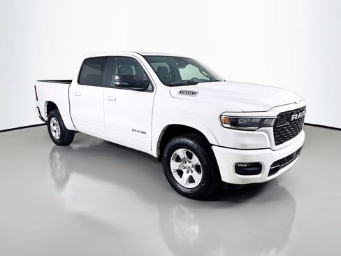 Used 2025 RAM 1500 Big Horn AWD/4WD image 3