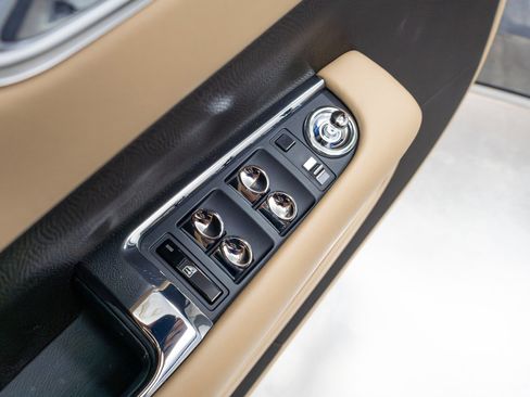 Used 2015 Rolls-Royce Wraith RWD image 65
