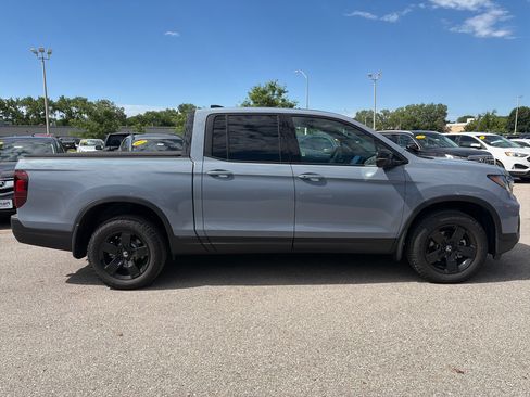 Used 2026 Honda Ridgeline Black Edition image 4