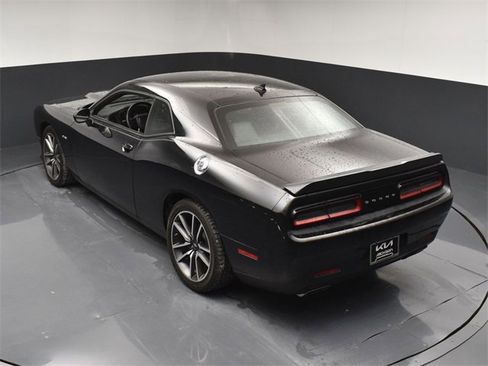 Used 2023 Dodge Challenger R/T w/ Plus Package image 41