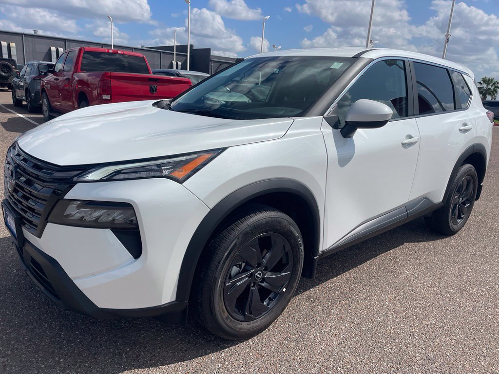 Certified 2026 Nissan Rogue SV w/ Cold Weather Package FWD image 6