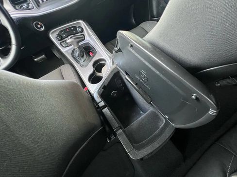 Used 2019 Dodge Challenger SXT image 22