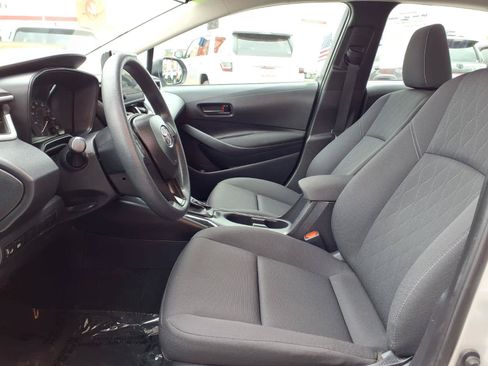 Certified 2025 Toyota Corolla LE FWD image 17