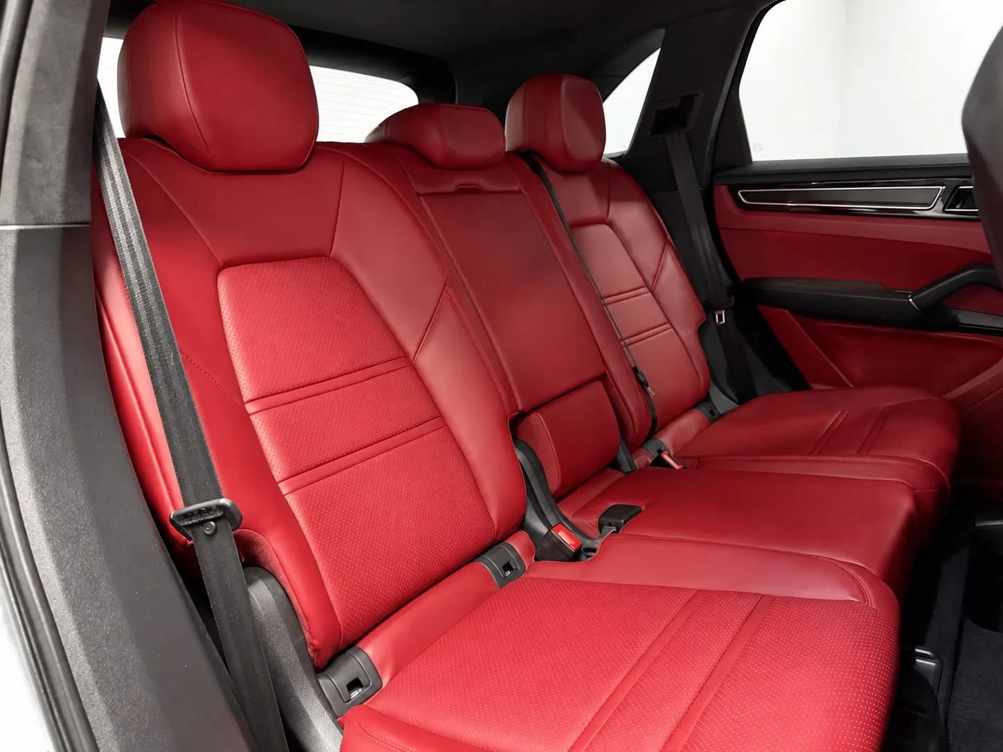 Used 2021 Porsche Cayenne GTS AWD/4WD image 23