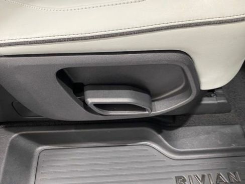 Used 2024 Rivian R1S Adventure image 22