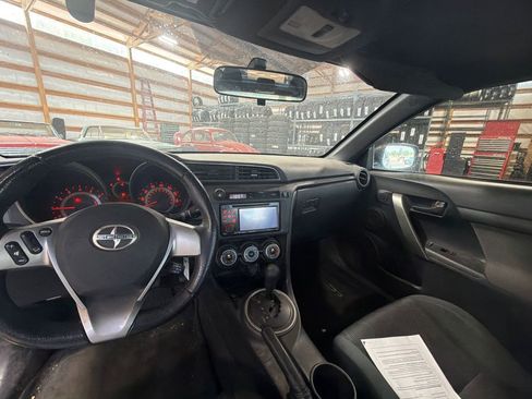 Used 2013 Scion tC FWD image 13