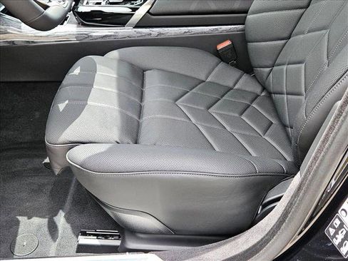 New 2025 BMW 760i xDrive w/ Executive Package image 4