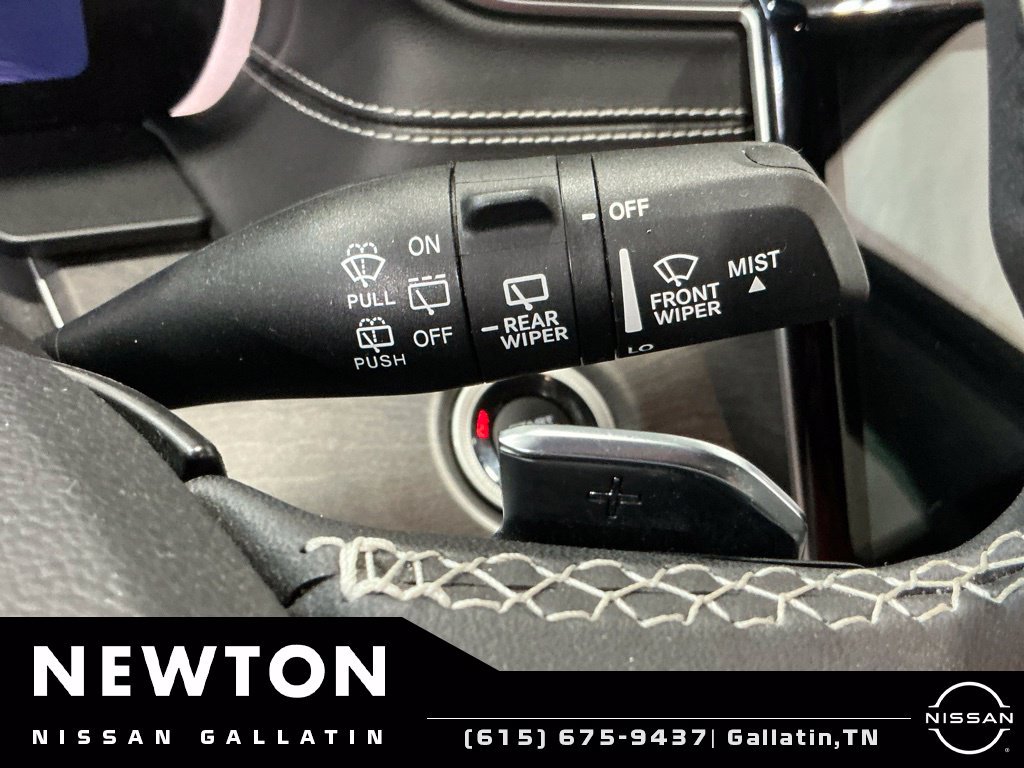 Used 2023 Jeep Grand Cherokee Limited w/ Luxury Tech Group II AWD/4WD image 47