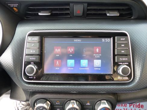 Used 2024 Nissan Kicks S FWD image 27