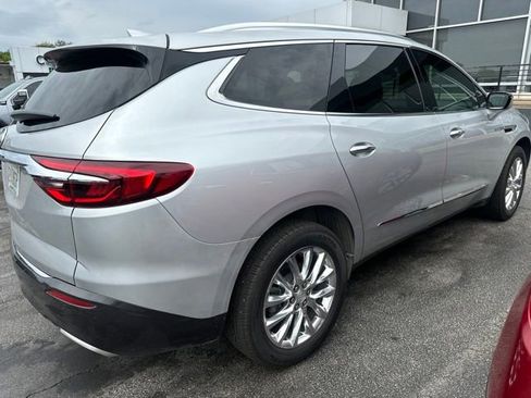 Used 2021 Buick Enclave Premium w/ Sun and Sites Package FWD image 13