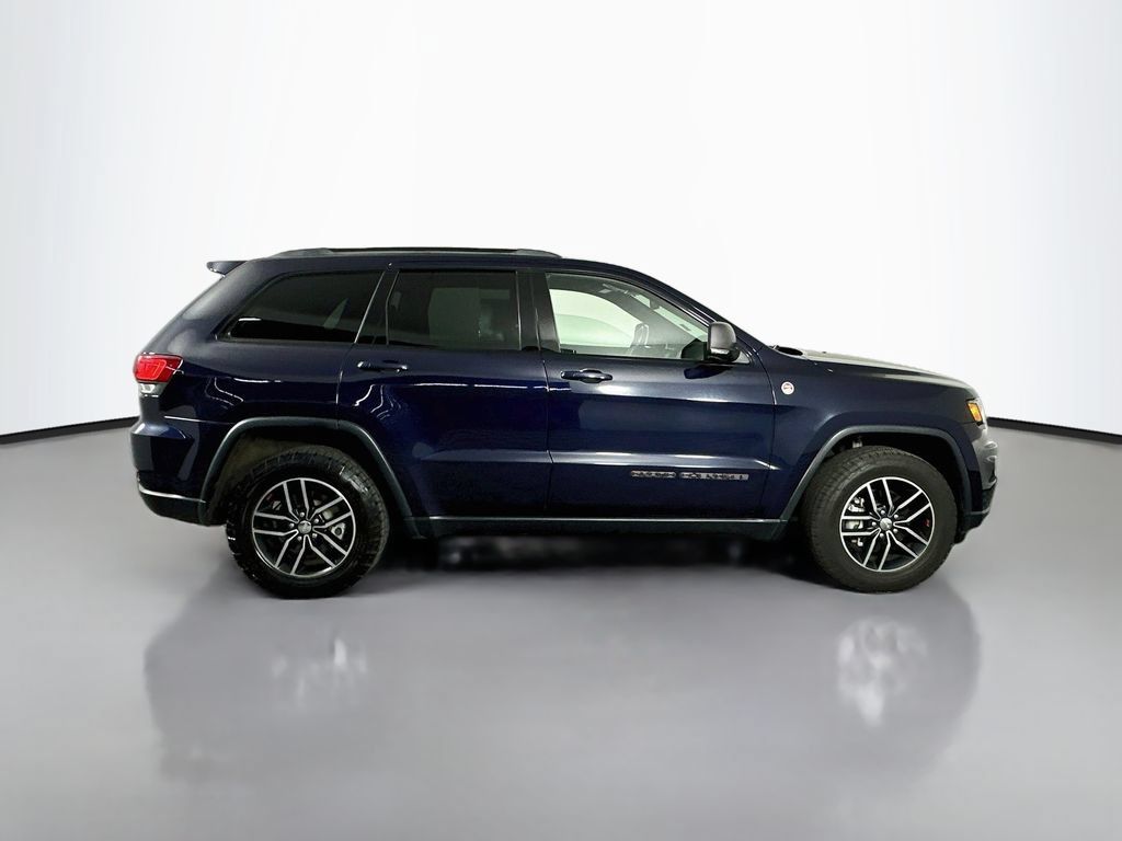 Used 2018 Jeep Grand Cherokee Trailhawk w/ Trailhawk Luxury Group AWD/4WD image 9