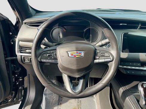 Used 2023 Cadillac XT4 Sport image 11